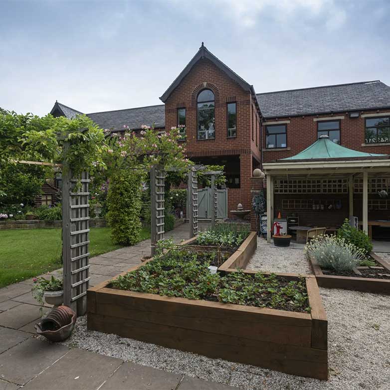 Hollytree Nursery Ravensthorpe